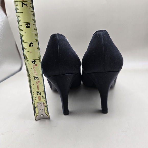 St. John Made In Italy Red Satin Pointed Toe Heels 8 B Woven Cap Toe Pumps - Picture 5 of 9